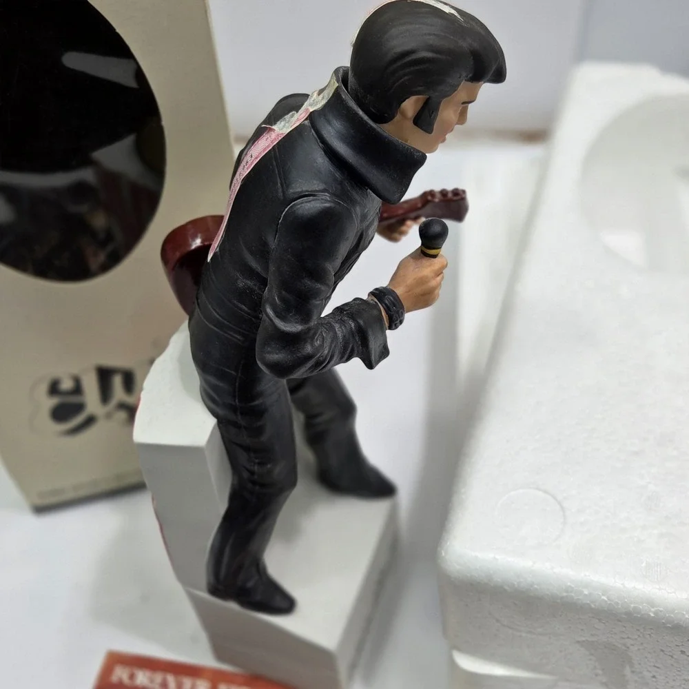 1977 McCormick Forever Elvis 68‎ Music Box Whiskey Decanter Empty W/ Box